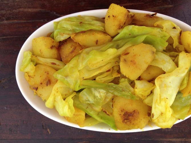 Meatless Monday – Cabbage & Potatoes with Indian spices