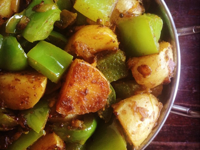 Meatless Monday – Green Peppers and Baby Potatoes with Indian Spices